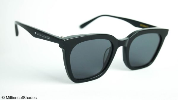 Momati - Black - Image 2